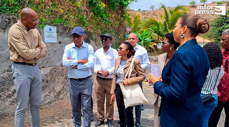 Ulisses Correia e Silva lança obras em Longueira e entrega habitações sociais em João Teves