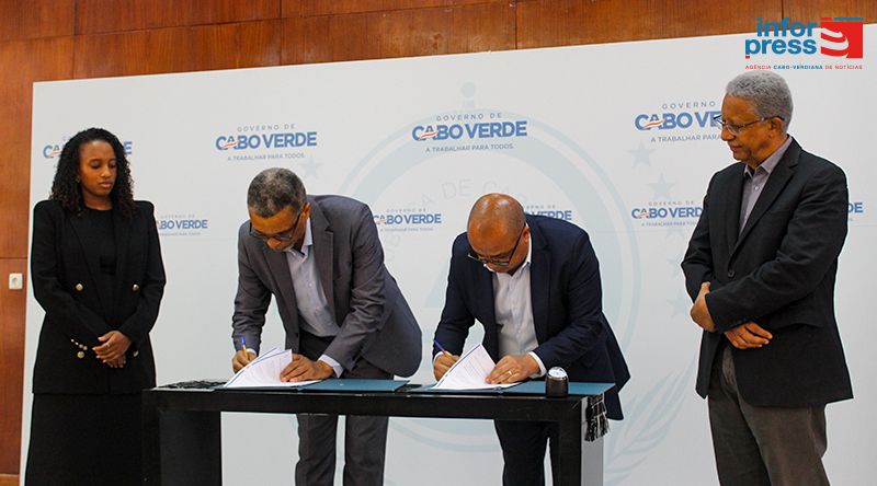 Governo e TACV assinam protocolo para facilitar mobilidade dos artistas e transporte de instrumentos