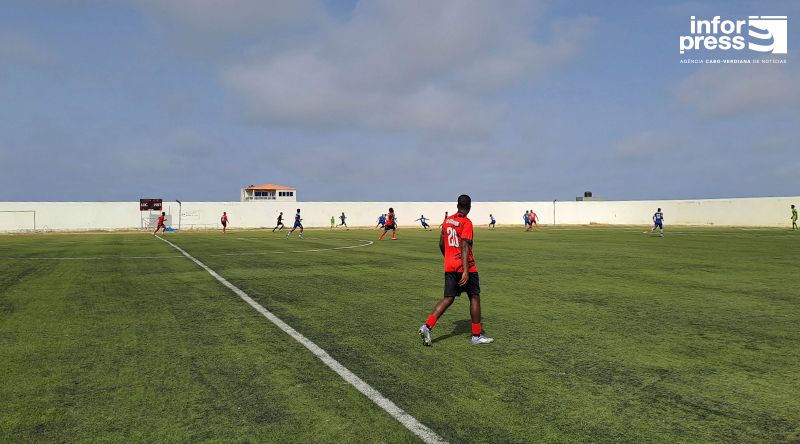 Futebol/Campeonato CV: Scorpion Vermelho deixa escapar vantagem e empata com Onze Unidos na despedida da primeira fase