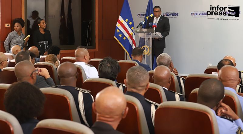 Ministro da Administração Interna anuncia nova era na Polícia Nacional focada na prevenção e tecnologia