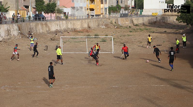 Futebol: “Copa Rubera” arranca na Praia com 14 equipas em competição