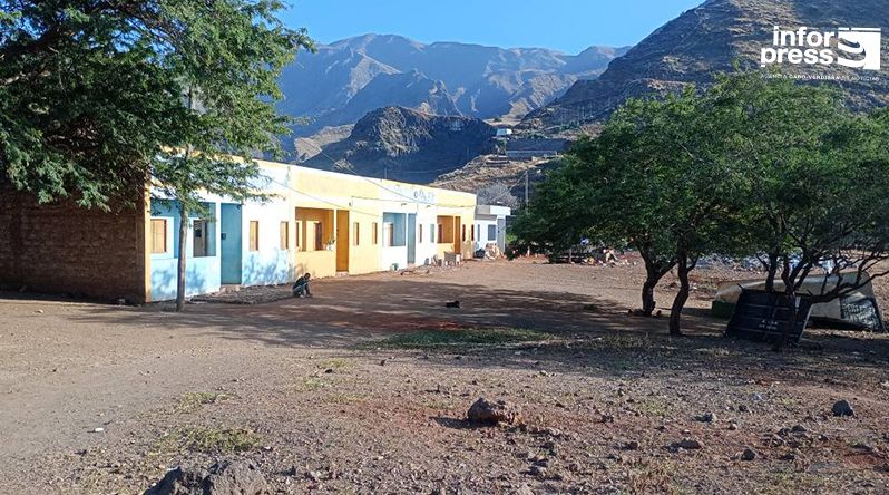 Porto Novo: Presidente da câmara promete transporte escolar gratuito e requalificação ambiental para Chã de Norte