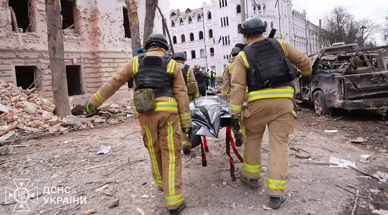 Novo balanço eleva para 34 mortes e 119 feridos no ataque com mísseis em Sumi, na Ucrânia