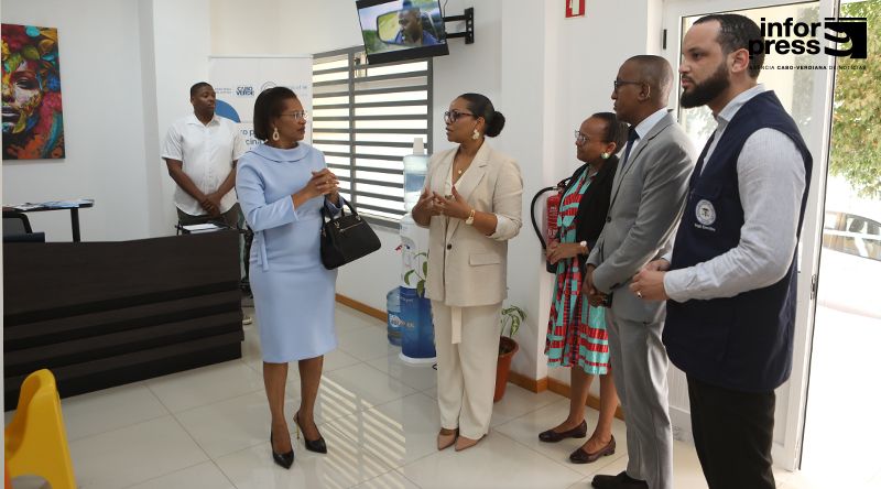 Ministra da Justiça anuncia novos equipamentos laboratoriais para reforçar Medicina Legal