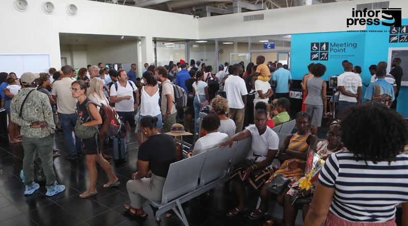 Passageiros denunciam falta de assistência após cancelamento de voos para Fogo e Boa Vista