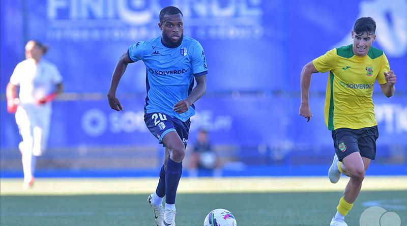 Futebol: Yannick Semedo eleito melhor médio do mês de Outubro da II Liga portuguesa   